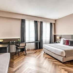 4* Hotel Plinius Lifestyle Lake